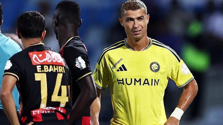 Al Nassr thắng ngược sau khi Ronaldo bị thay sớm